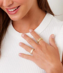 Leopard Crystal Ring 11 Leopard Crystal Ring -Karen Kane Store 127E6A8E 6F7A 4D11 83DC 5EDAB5919058