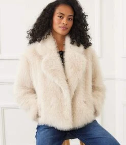 Cropped Faux Fur Jacket -Karen Kane Store 15529065 4DEB 47B7 B76A 6CE2921A362D