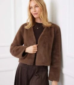 Reversible Faux Fur Jacket -Karen Kane Store F4D7D5CA 5CDB 4E35 ACA3 13BC34288752